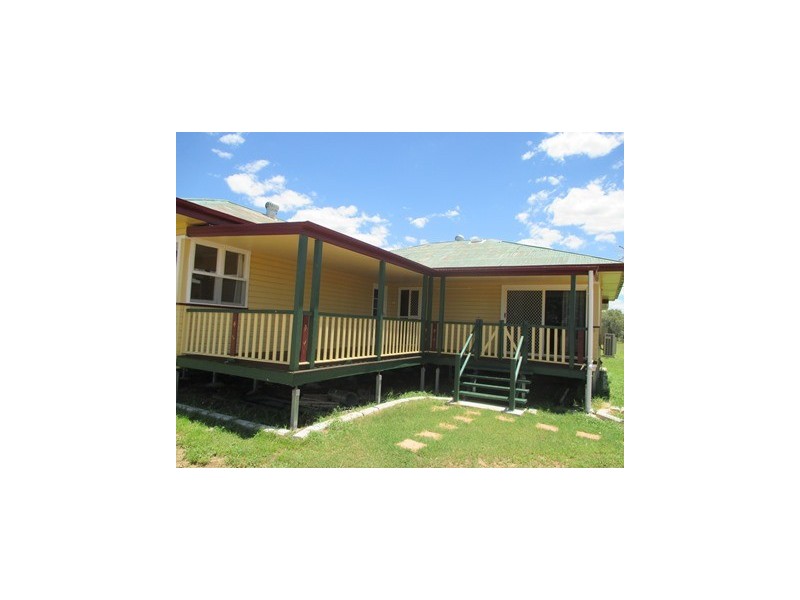 127 Clayton Road, Roma QLD 4455