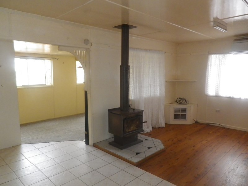 7 Watson Street, Roma QLD 4455