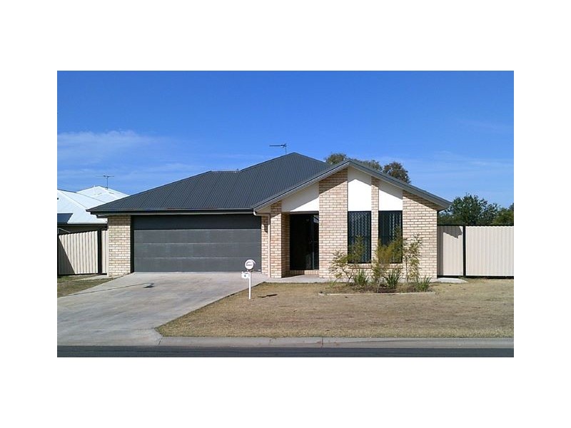 4 Beetson Drive, Roma QLD 4455