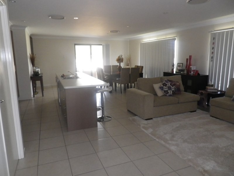 4 Beetson Drive, Roma QLD 4455