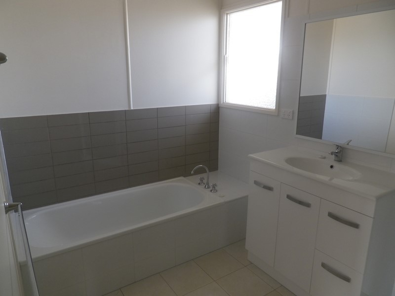 31 Howard Street, Roma QLD 4455