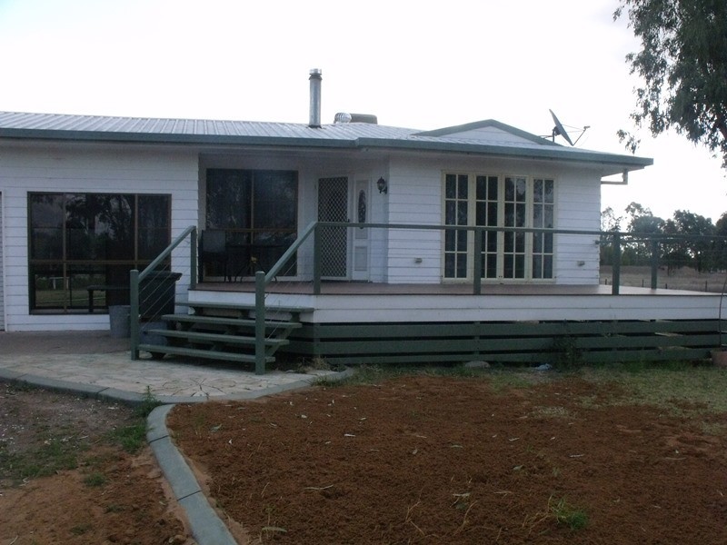 7-13 Edwardes Street, Roma QLD 4455