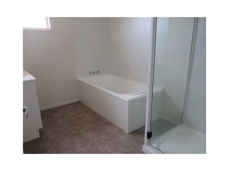 12 Luff Street, Roma QLD 4455