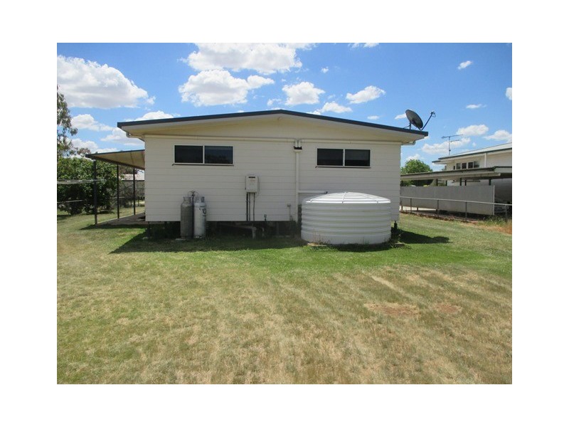 12 Luff Street, Roma QLD 4455