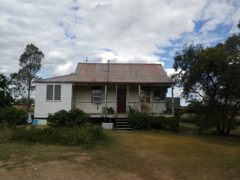 302 Gehardts Lane, Roma QLD 4455