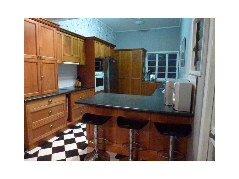 39 Bowen Street, Roma QLD 4455