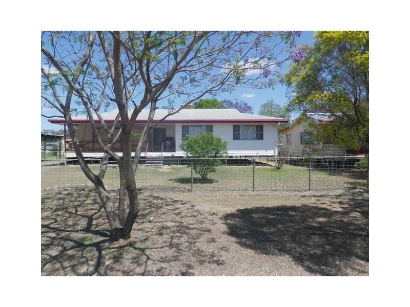 36 Ronald Street, Injune QLD 4454