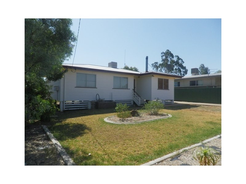 27 JACKSON STREET, Roma QLD 4455