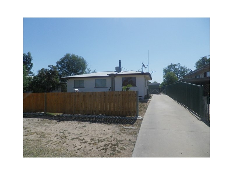 27 JACKSON STREET, Roma QLD 4455