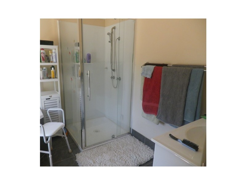 15 Elizabeth Street, Mitchell QLD 4465