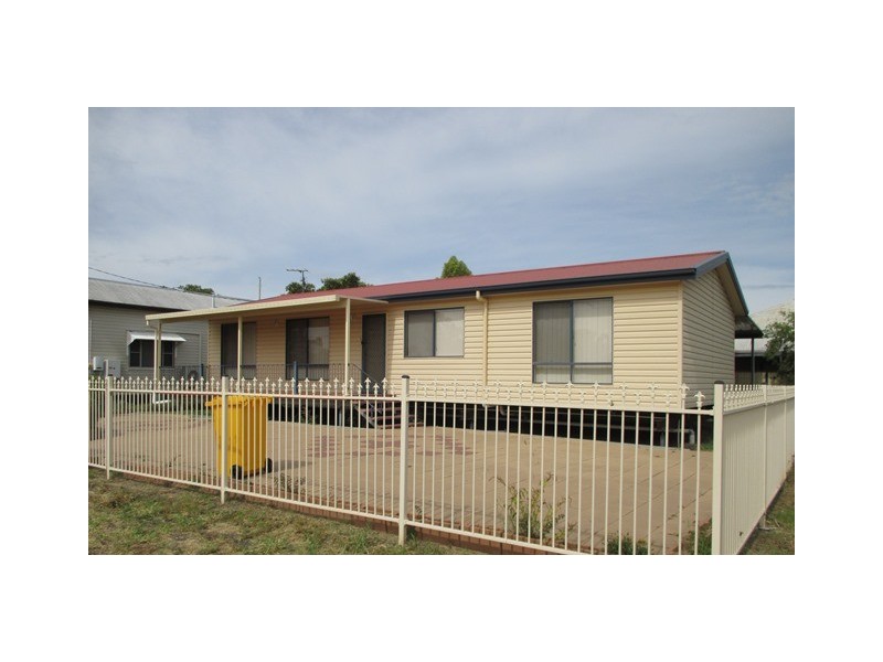 19 DUKE STREET, Roma QLD 4455