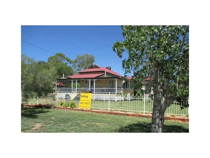 5 Arthur street, Roma QLD 4455