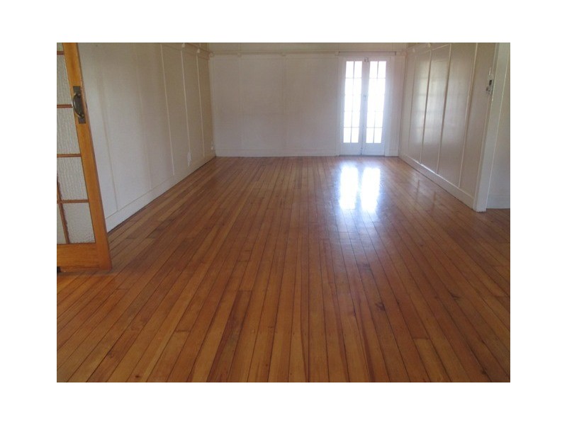 7 WILLIAM STREET, Roma QLD 4455