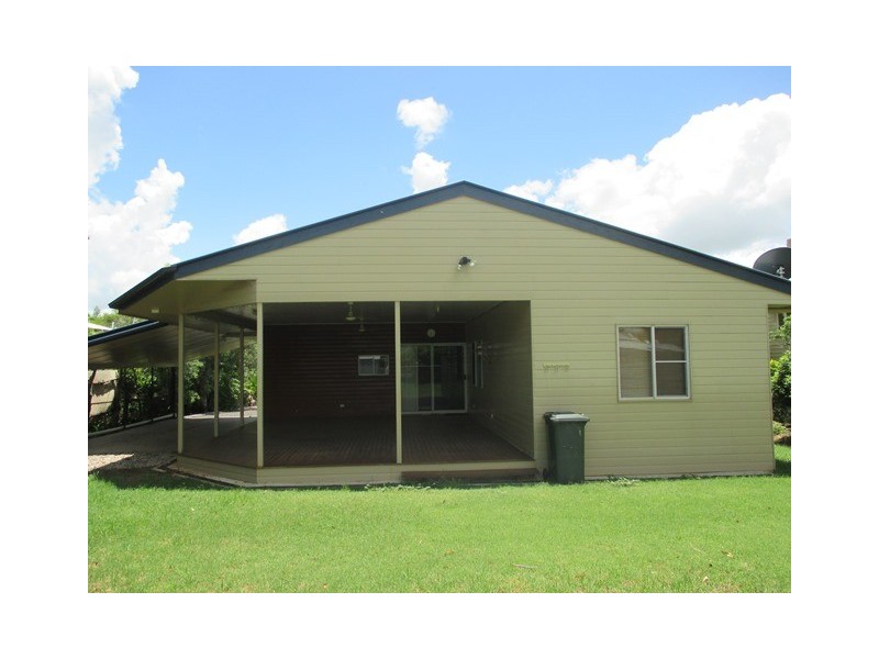 12 Fowles Street, Roma QLD 4455