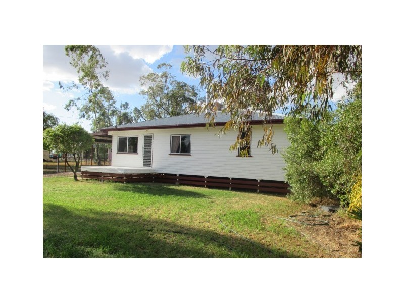 39 College Street, Wallumbilla QLD 4428