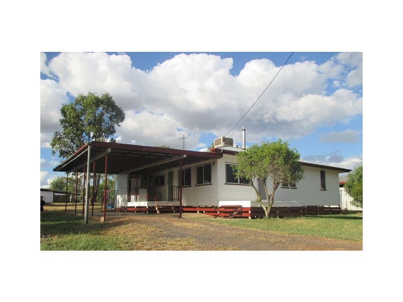 39 College Street, Wallumbilla QLD 4428