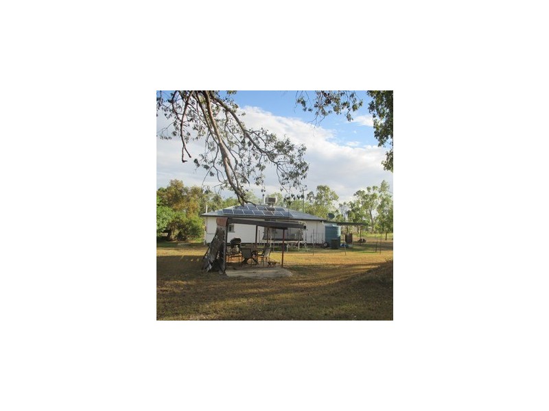39 College Street, Wallumbilla QLD 4428