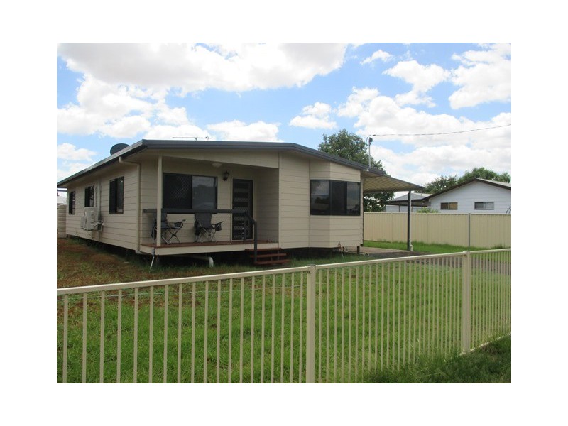 11 Robertson Street, Roma QLD 4455