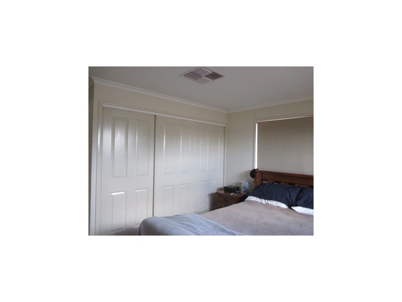 11 Robertson Street, Roma QLD 4455