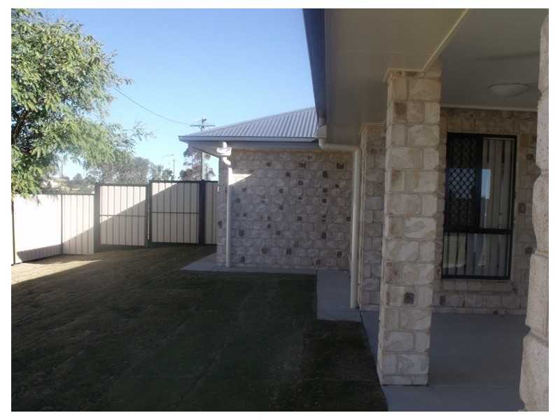 19 Everingham Ave, Roma QLD 4455