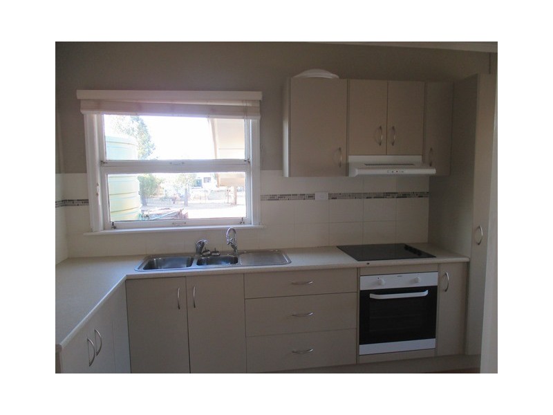 51 Elmer Street, Roma QLD 4455