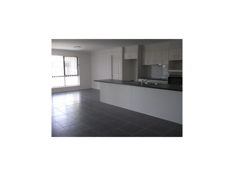 27 Everingham Avenue, Roma QLD 4455