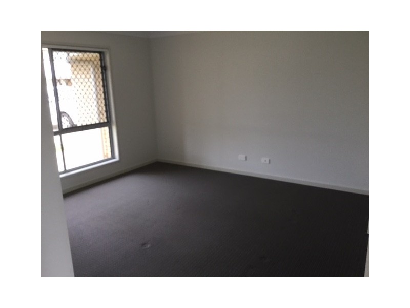 77 TAYLOR STREET, Roma QLD 4455