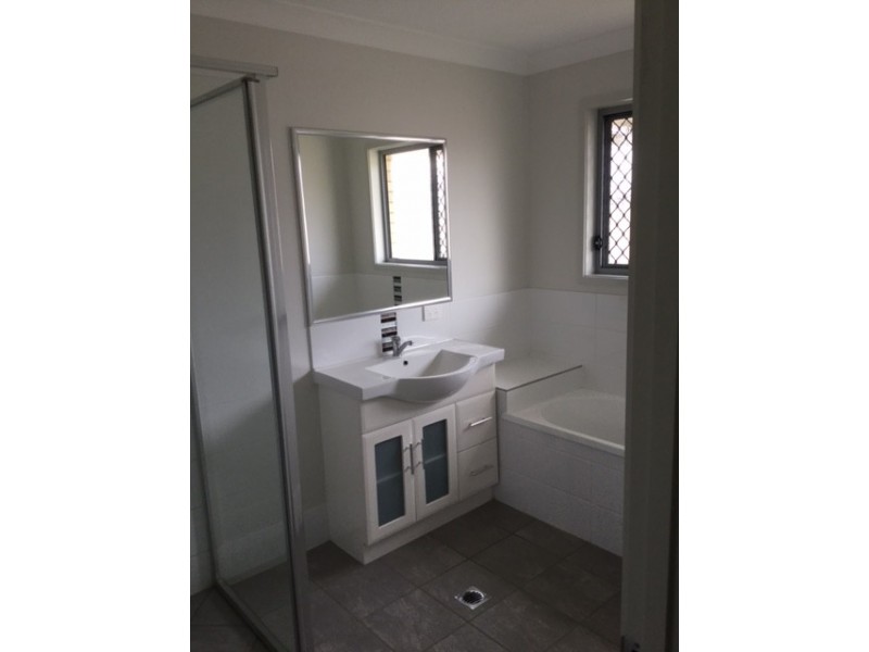 77 TAYLOR STREET, Roma QLD 4455