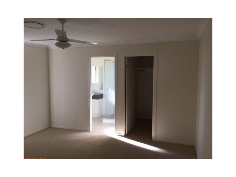 100 TAYLOR STREET, Roma QLD 4455