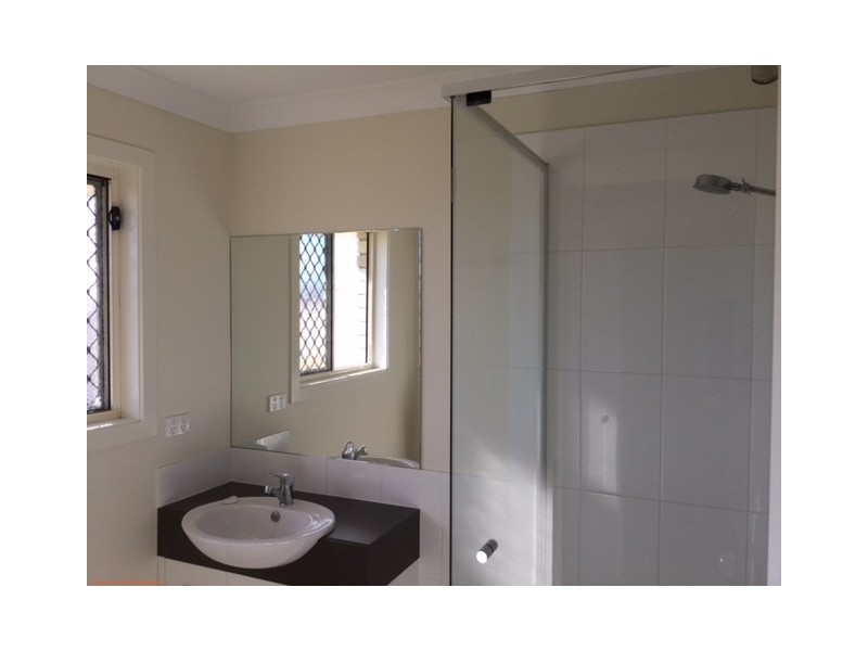 100 TAYLOR STREET, Roma QLD 4455