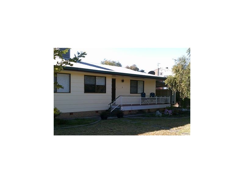 3 Taylor Street, Roma QLD 4455