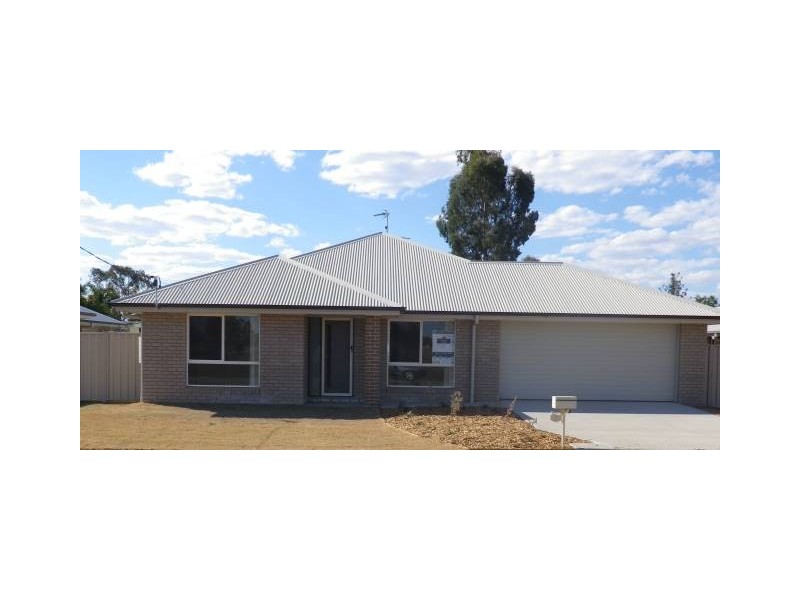 7 IVY STREET, Roma QLD 4455