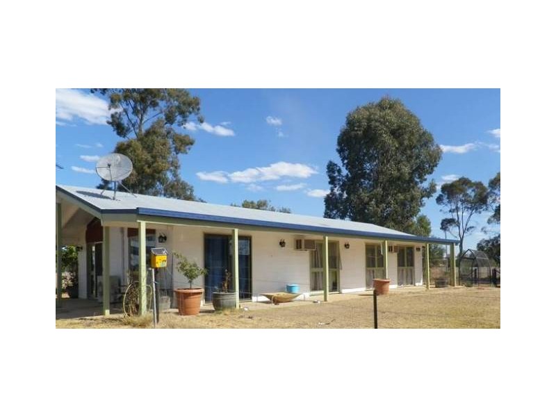 71 McPhie Street, Roma QLD 4455