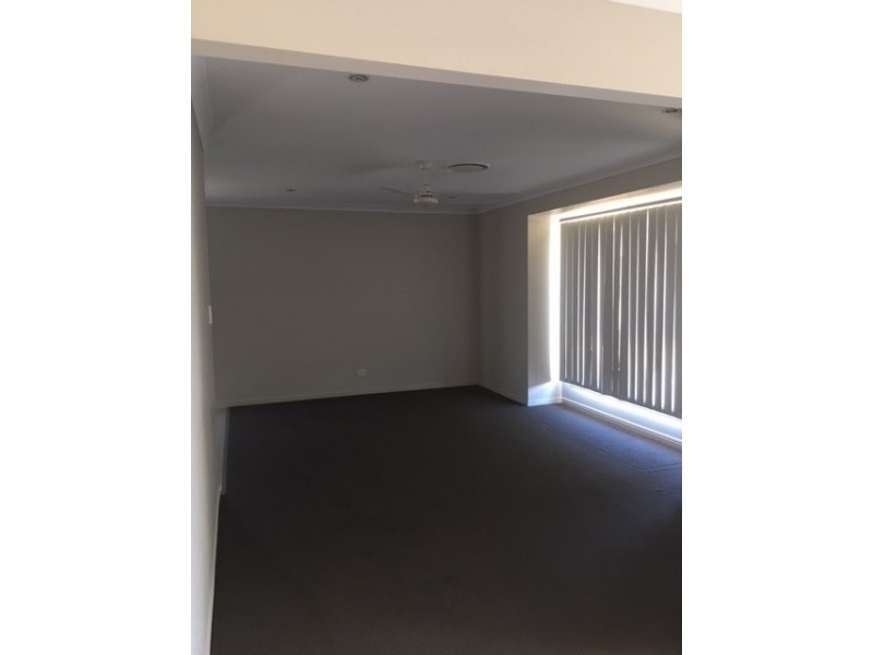 41 Howard Street, Roma QLD 4455