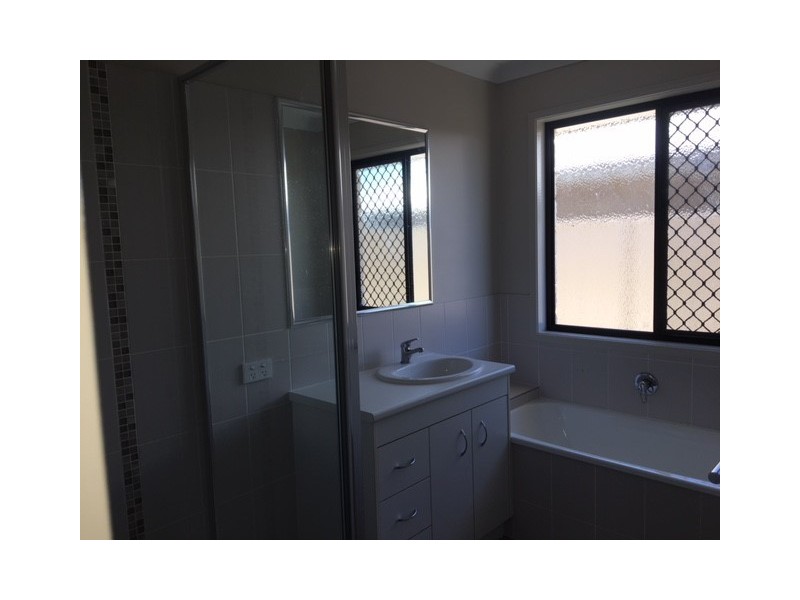 41 Howard Street, Roma QLD 4455