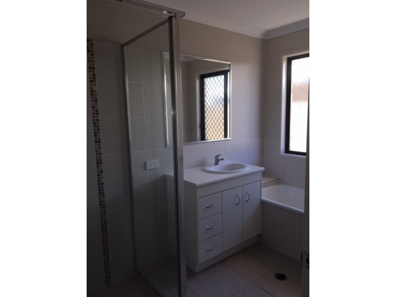 41 Howard Street, Roma QLD 4455