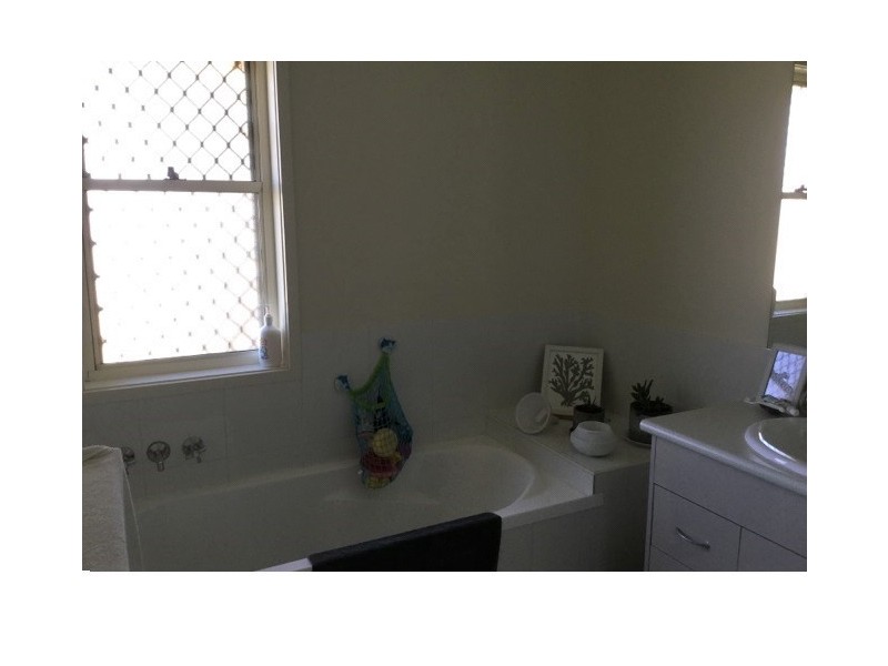 19 BASSETT COURT, Roma QLD 4455