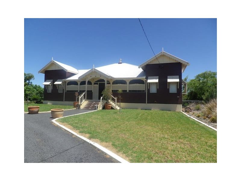 34 ROBUSTA DRIVE, Roma QLD 4455