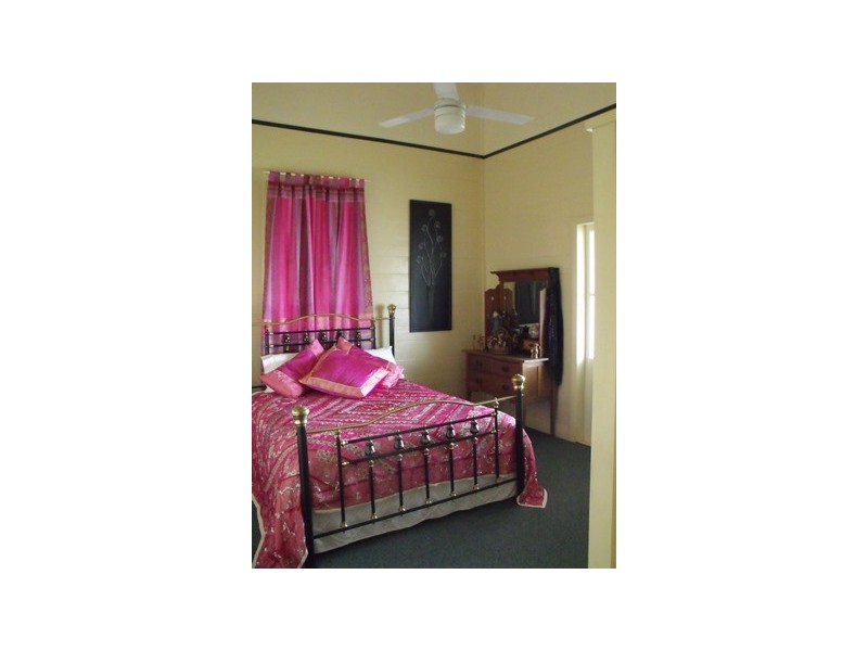 34 ROBUSTA DRIVE, Roma QLD 4455