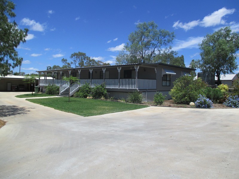 27 ALLEN STREET, Roma QLD 4455