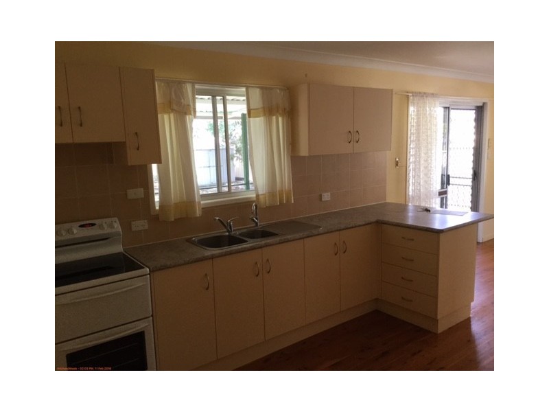 5 Robertson Street, Roma QLD 4455