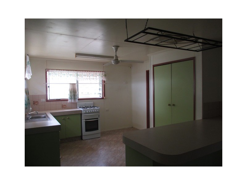 111 CURREY STREET, Roma QLD 4455