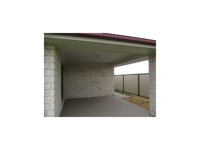 38 Wheeler Drive, Roma QLD 4455
