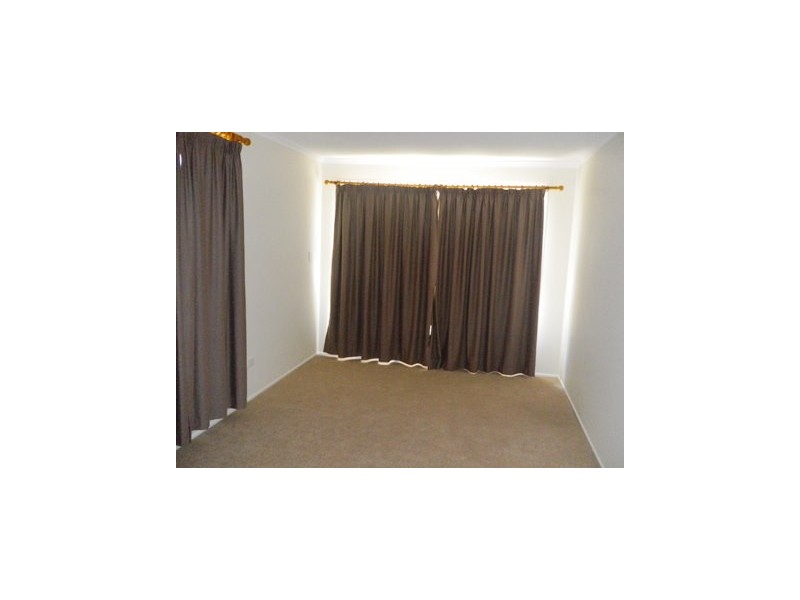 9 ROMA CRESCENT, Roma QLD 4455