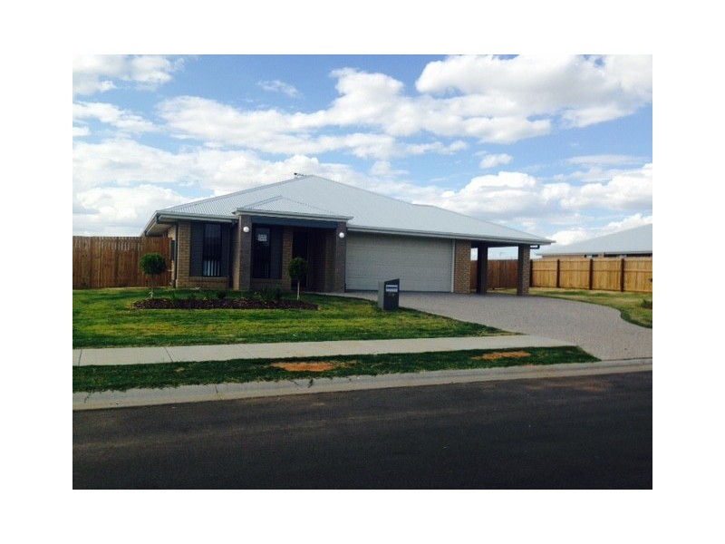 30 Wheeler Drive, Roma QLD 4455