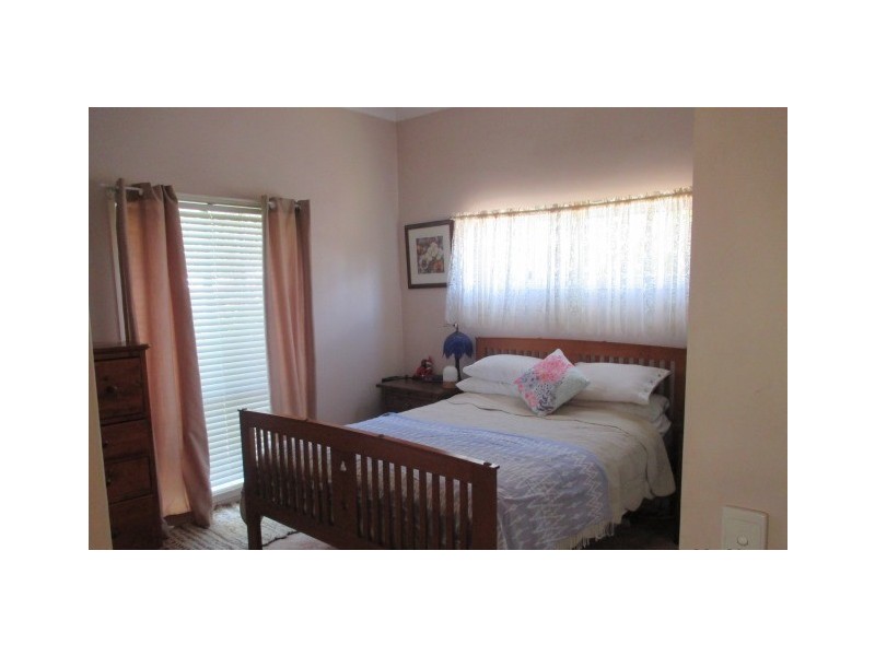 5 Arthur Street, Roma QLD 4455