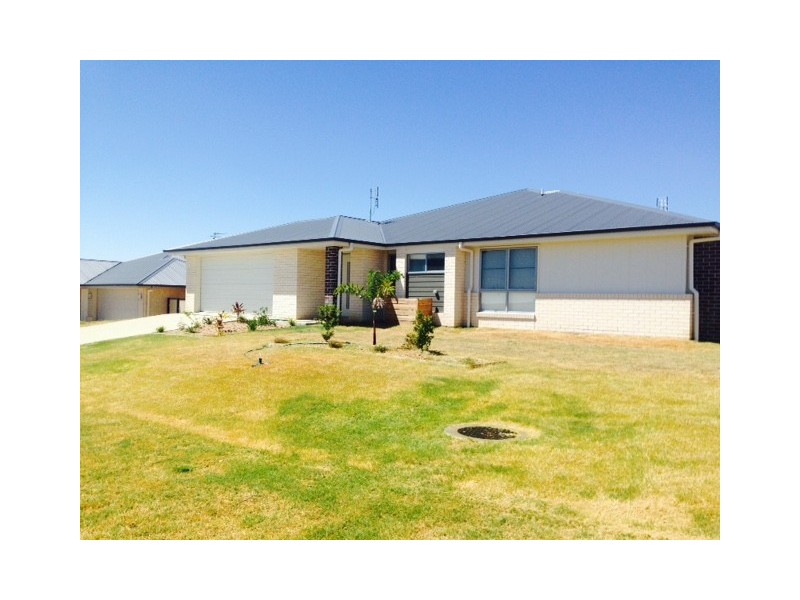 10 Dobel Way, Roma QLD 4455