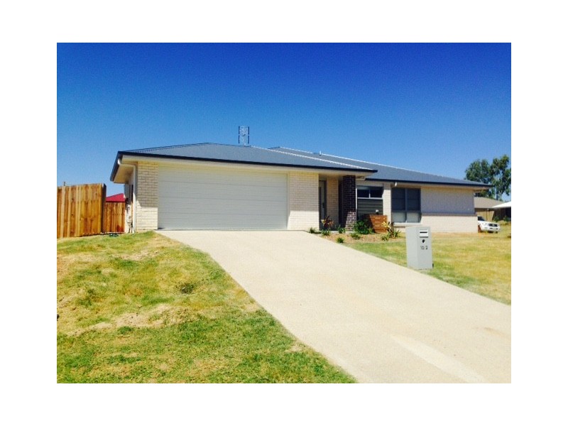 10 Dobel Way, Roma QLD 4455