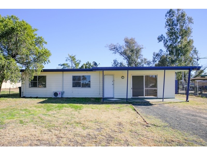 19 Elmer Street, Roma QLD 4455