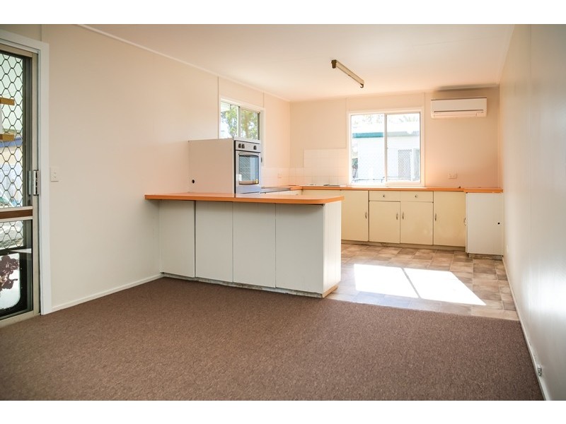 19 Elmer Street, Roma QLD 4455